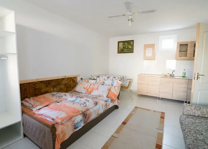 Viktoria Appartement *